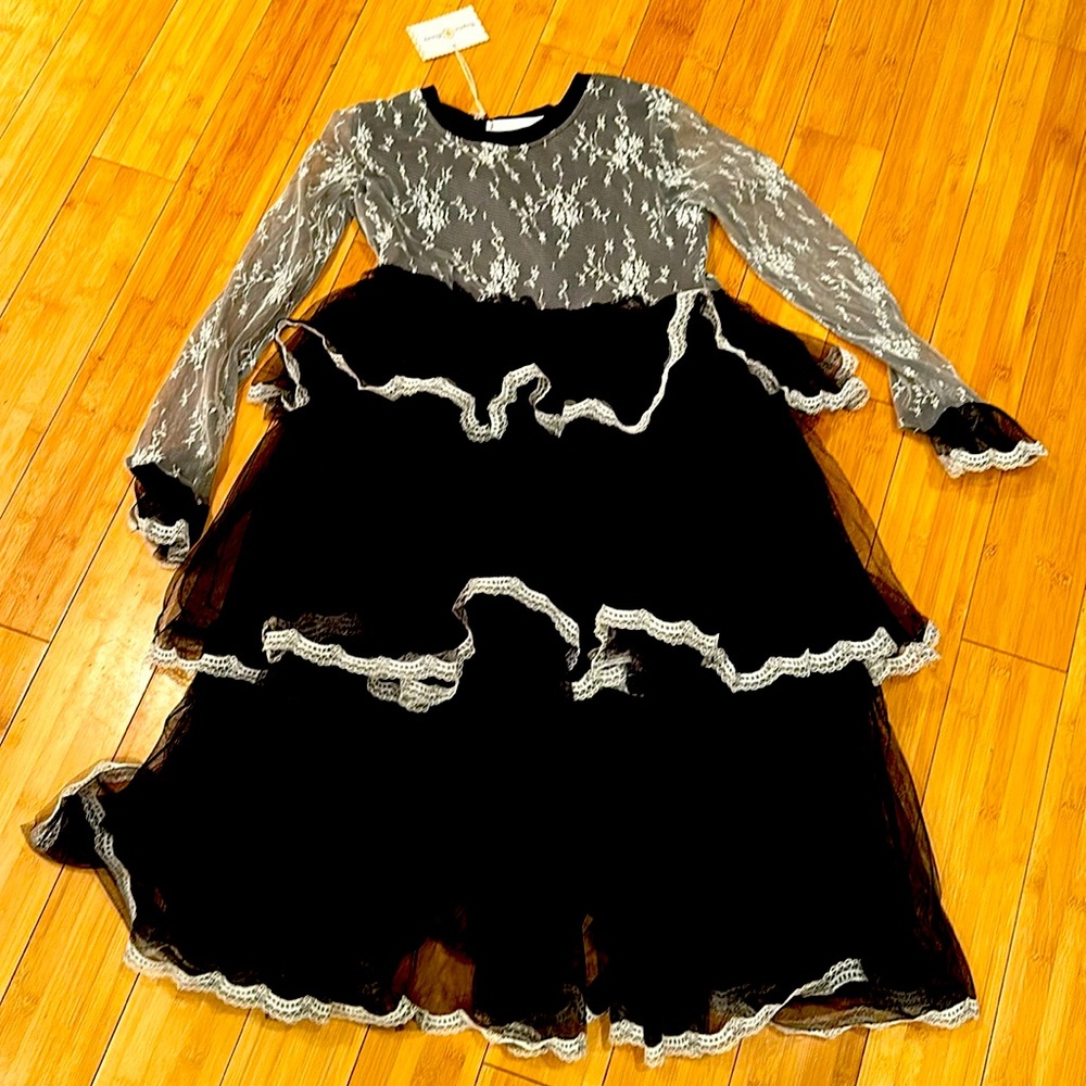 NWT Oopsiw Daisy Dress